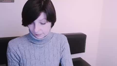 Snapshot of angelinalov_ chatting on 01-15-25, 01:20 Angelina online show from 01-15-25, 01:20