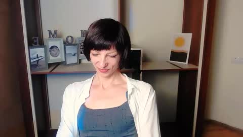 Snapshot of angelinalov_ chatting on 09-23-25, 06:49 Angelina online show from 09-23-25, 06:49