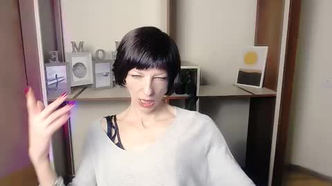 Snapshot of angelinalov_ chatting on 09-24-25, 06:39 Angelina online show from 09-24-25, 06:39