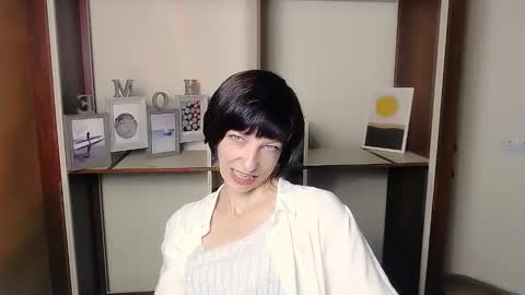 Snapshot of angelinalov_ chatting on 09-26-25, 06:17 Angelina online show from 09-26-25, 06:17