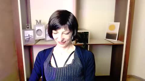 Snapshot of angelinalov_ chatting on 10-01-25, 06:41 Angelina online show from 10-01-25, 06:41