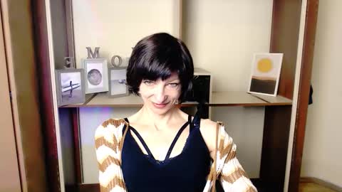Snapshot of angelinalov_ chatting on 10-04-25, 06:33 Angelina online show from 10-04-25, 06:33