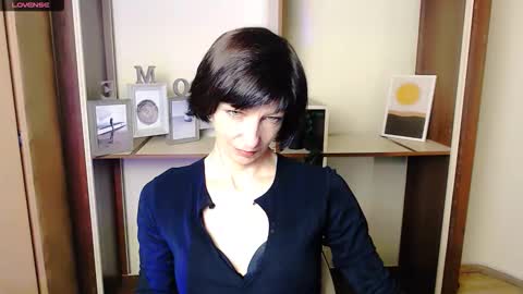 Snapshot of angelinalov_ chatting on 10-06-25, 08:34 Angelina online show from 10-06-25, 08:34