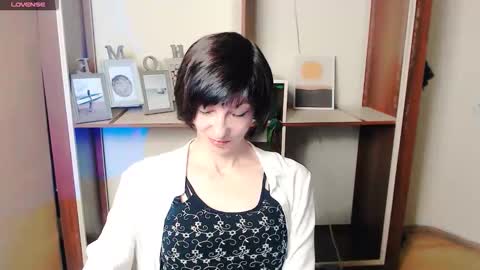 Snapshot of angelinalov_ chatting on 10-15-25, 07:08 Angelina online show from 10-15-25, 07:08