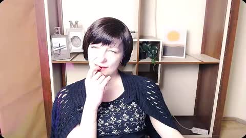 Angelina online show from 04-08-26, 08:25