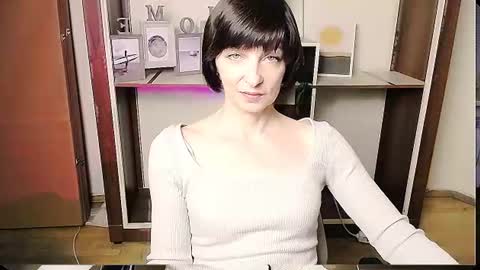 Angelina online show from 06-15-26, 09:00