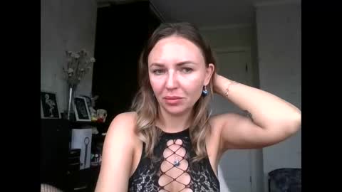 angelinalove28 online show from 10-13-25, 06:24