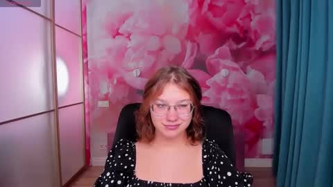 AngelinaLow online show from 10-08-25, 11:30