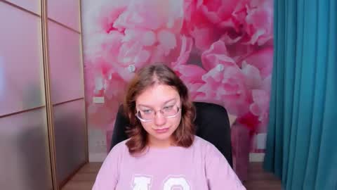 AngelinaLow online show from 11-06-25, 12:28