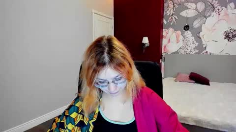 AngelinaLow online show from 02-05-26, 12:32