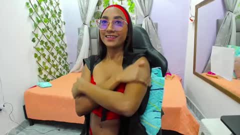 Snapshot of angelinamurphy chatting on 01-04-25, 01:21 AngelinaMurphy online show from 01-04-25, 01:21