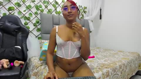 Snapshot of angelinamurphy chatting on 02-03-25, 05:18 AngelinaMurphy online show from 02-03-25, 05:18