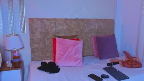 angelinarouse_ online show from 06-28-26, 04:07