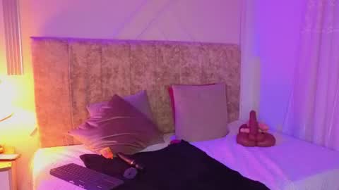 angelinarouse_ online show from 07-28-26, 08:52