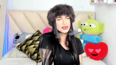 Angeline Smith  online show from 12-13-24, 08:41