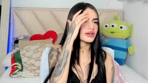 Angeline Smith  online show from 03-02-25, 10:45