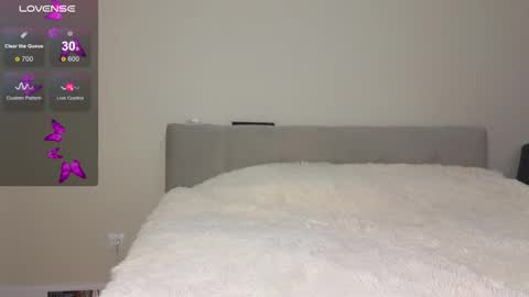 Snapshot of angelinejo chatting on 02-10-26, 03:43 Angel online show from 02-10-26, 03:43