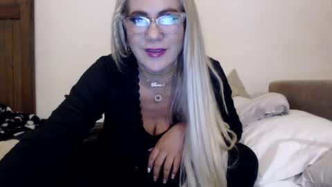 angelinna_12 online show from 07-13-26, 08:17
