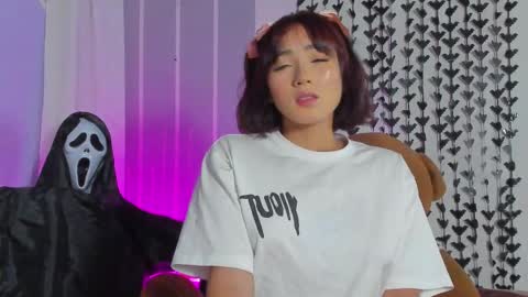 Snapshot of angelique_murphy chatting on 10-30-25, 07:21 Angelique Murphy online show from 10-30-25, 07:21