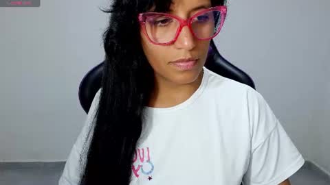 angela online show from 07-19-26, 12:25