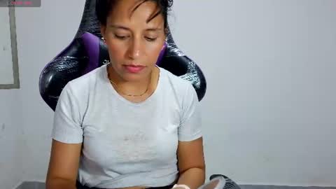 angela online show from 07-28-26, 07:15