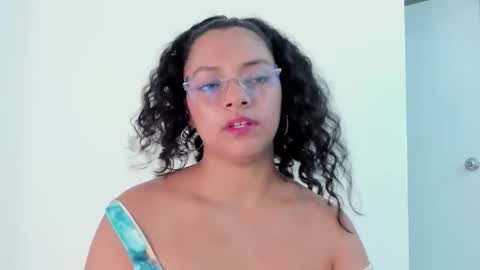 Snapshot of angelitafrodita chatting on 11-05-25, 11:32 A F R O D I T A online show from 11-05-25, 11:32