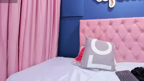 Snapshot of angelitawild_ chatting on 02-23-25, 08:22 angel online show from 02-23-25, 08:22