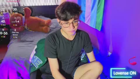 Snapshot of angelito18_twink chatting on 07-08-26, 05:06 Angel online show from 07-08-26, 05:06