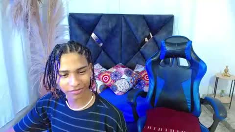 Angel online show from 06-18-26, 08:46