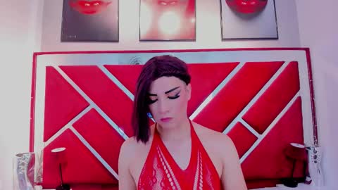 Snapshot of angell_fire chatting on 03-08-26, 12:53 Angell online show from 03-08-26, 12:53