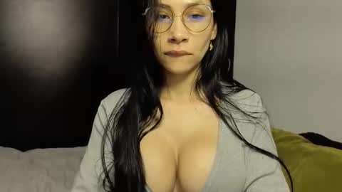  ANGELA ISABELLA  online show from 11-07-25, 12:38