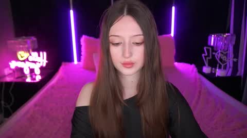 Snapshot of angellblush chatting on 10-06-25, 01:19 AngelBlush online show from 10-06-25, 01:19
