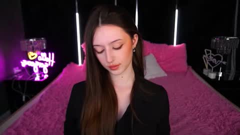 Snapshot of angellblush chatting on 10-16-25, 01:34 AngelBlush online show from 10-16-25, 01:34