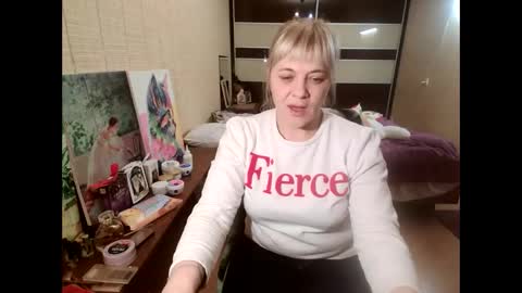 angelleah online show from 11-30-25, 08:13