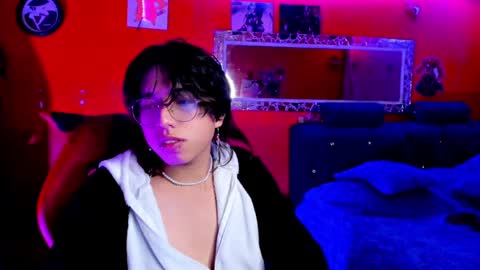 Snapshot of angellonfire chatting on 01-19-25, 11:01 Angel  online show from 01-19-25, 11:01