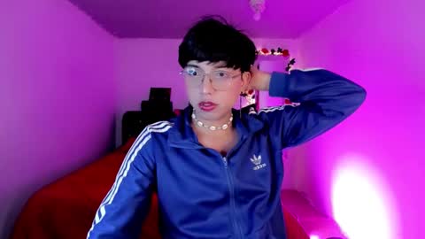 Angel  online show from 11-25-25, 02:28