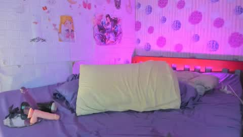 Snapshot of angelmoanster2 chatting on 11-14-25, 09:19 angel online show from 11-14-25, 09:19