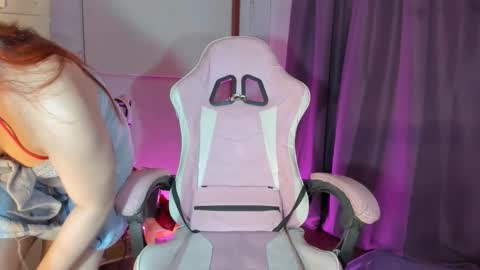 Snapshot of angelmoanster2 chatting on 05-23-26, 11:53 angel online show from 05-23-26, 11:53