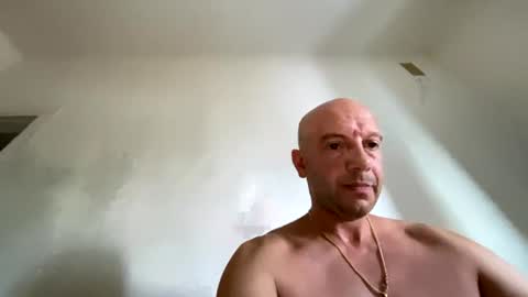 Snapshot of angelo51234 chatting on 07-09-26, 05:28 angelo51234 online show from 07-09-26, 05:28