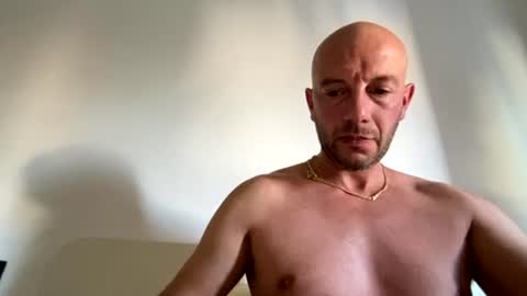 Snapshot of angelo51234 chatting on 07-12-26, 05:37 angelo51234 online show from 07-12-26, 05:37