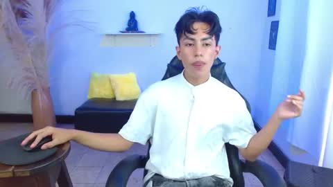 Snapshot of angelocum18 chatting on 07-29-26, 03:54 Angelo online show from 07-29-26, 03:54