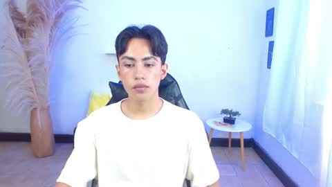 Snapshot of angelocum18 chatting on 07-30-26, 01:32 Angelo online show from 07-30-26, 01:32