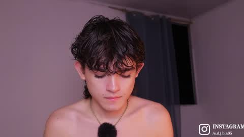 Snapshot of angelocute_ chatting on 05-17-26, 01:25 Angelo I work from home this is my room online show from 05-17-26, 01:25