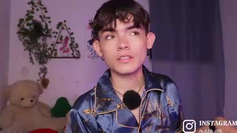 Snapshot of angelocute_ chatting on 08-07-26, 01:51 Angelo I work from home this is my room online show from 08-07-26, 01:51