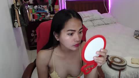 Snapshot of angelofcumx chatting on 12-26-24, 01:29 sabina online show from 12-26-24, 01:29