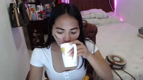 Snapshot of angelofcumx chatting on 01-04-25, 01:52 sabina online show from 01-04-25, 01:52