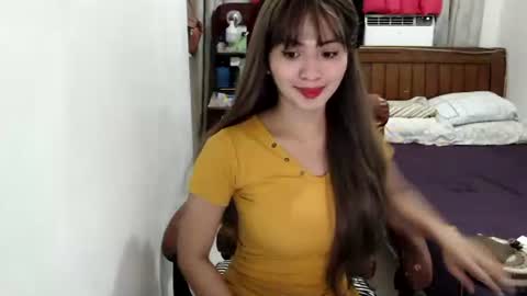 Snapshot of angelofcumx chatting on 10-14-25, 09:43 sabina online show from 10-14-25, 09:43