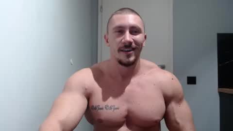  ------- SEX SHOW WITH GUYS AND GIRLS  MUSCLE SHOW online show from 01-06-25, 10:05