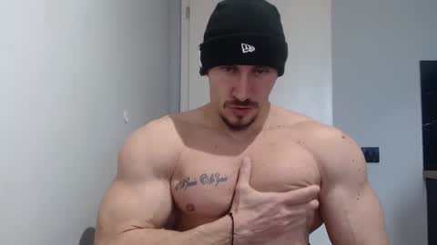  ------- SEX SHOW WITH GUYS AND GIRLS  MUSCLE SHOW online show from 02-04-25, 08:24