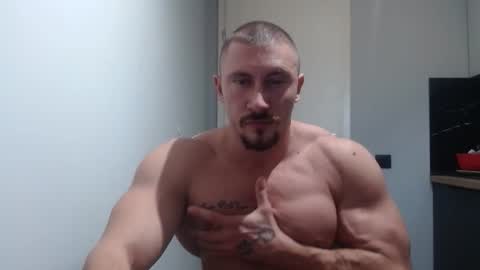  ------- SEX SHOW WITH GUYS AND GIRLS  MUSCLE SHOW online show from 10-11-25, 03:10